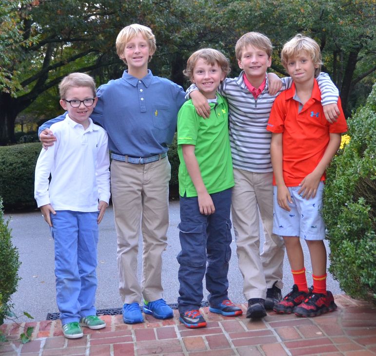 Clay’s younger sister snapped a great pic of some of the boys as they were arriving tonight.